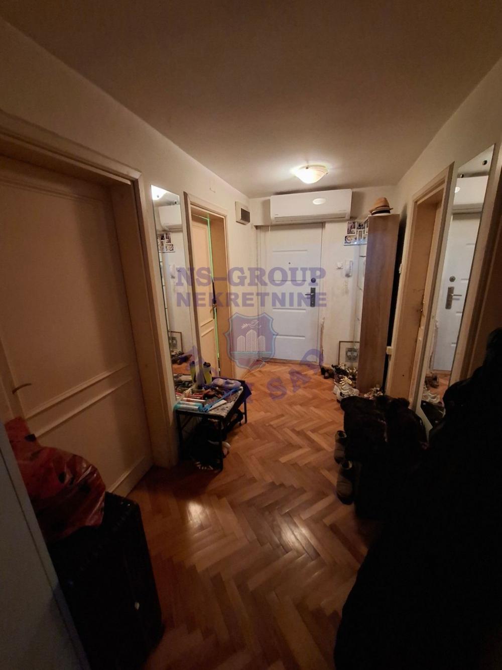 Slika 7 - Odličan četvorosoban stan!